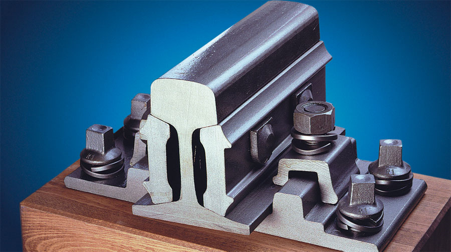 GEO fastening mounted on wooden sleeper
